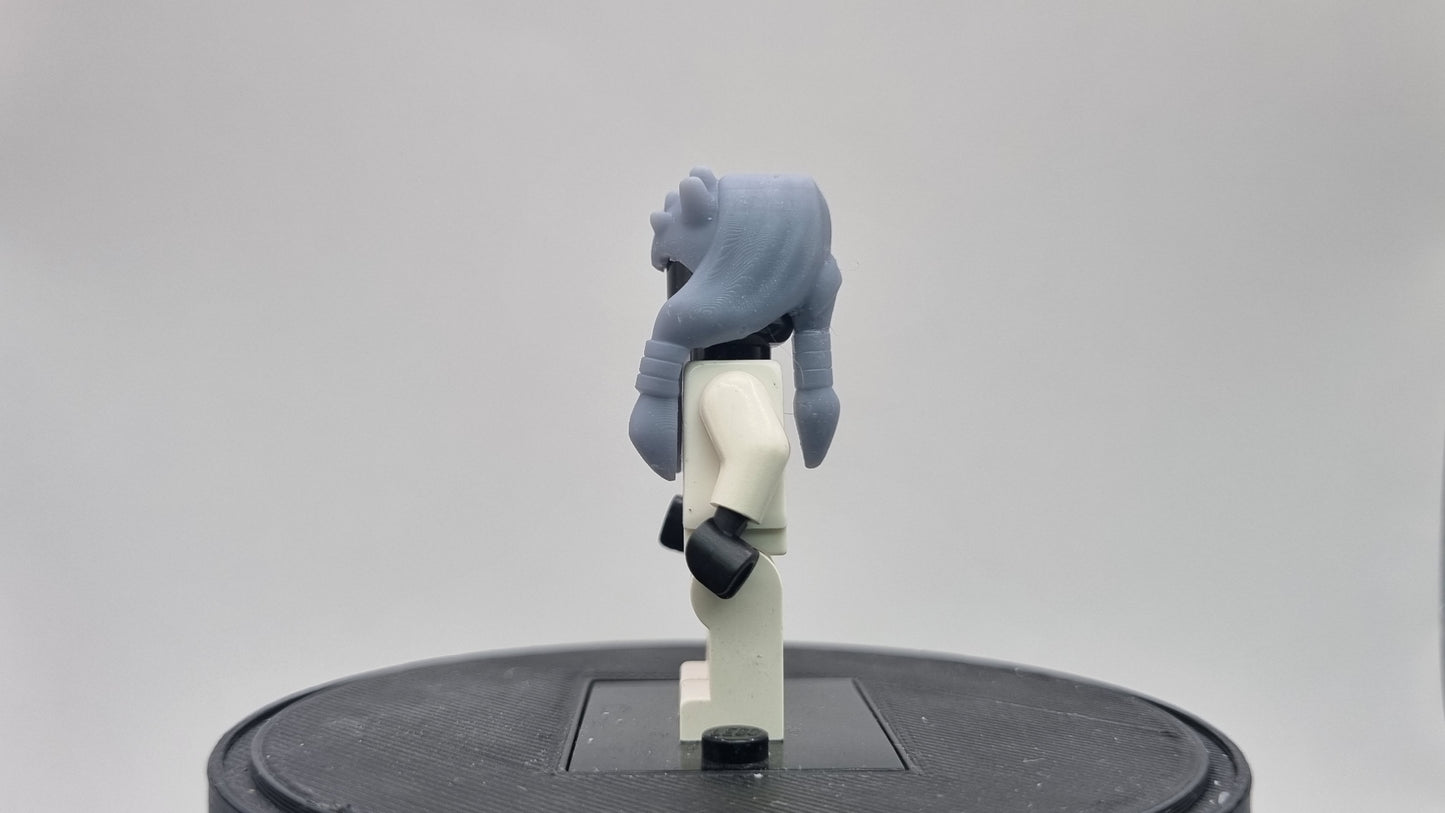 Building toy custom 3D printed galaxy wars alien with spikes on his forehead!
