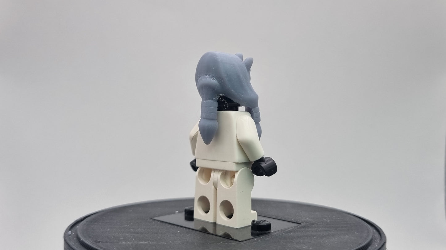 Building toy custom 3D printed galaxy wars alien with spikes on his forehead!