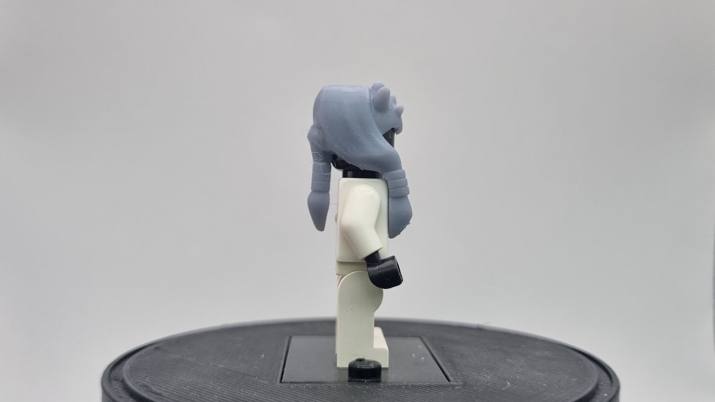 Building toy custom 3D printed galaxy wars alien with spikes on his forehead!