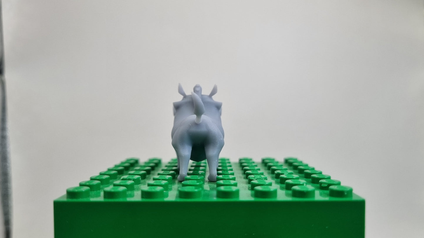 Building toy custom 3D printed pig that's a lions friend!