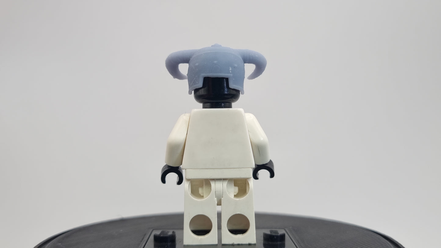 Building toy custom 3D printed the scrolls horned helmet!