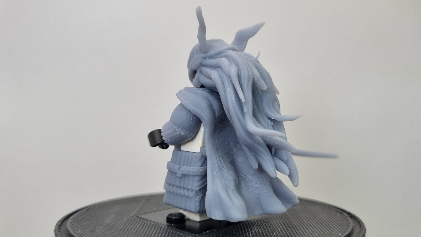 Building toy custom 3D printed elden masked female boss!