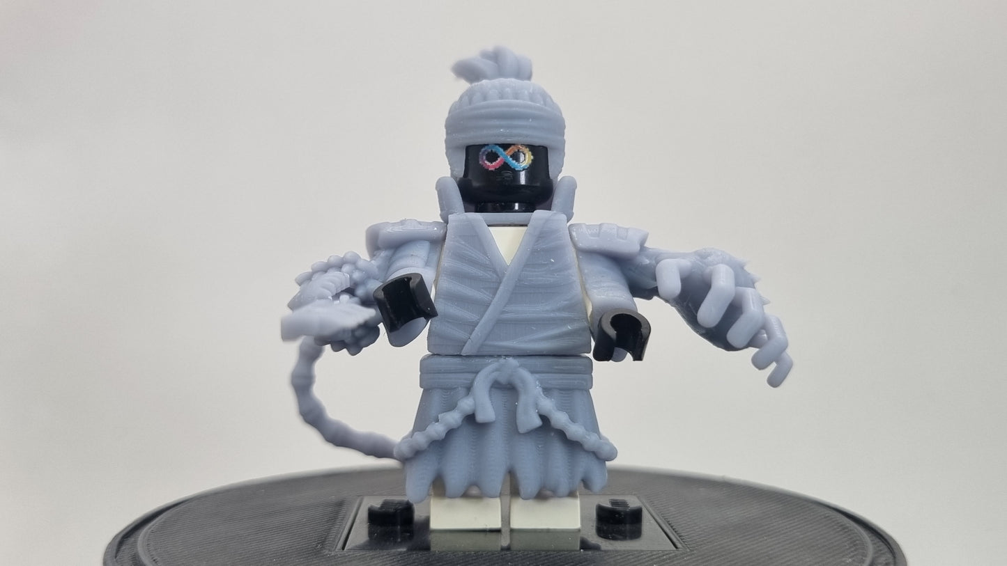 Building toy custom 3D printed soul fighter with red hair and extra arm!
