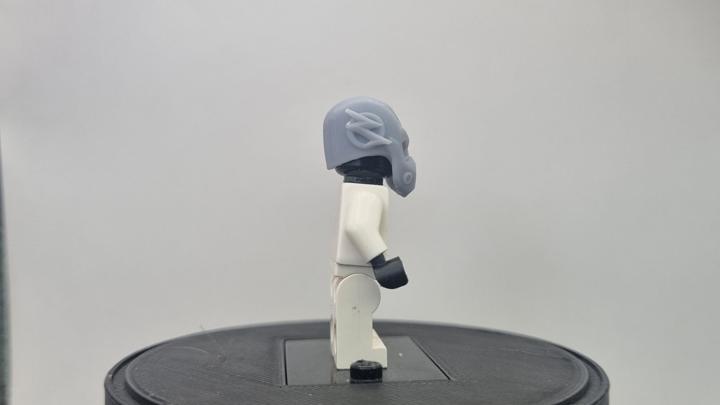 Building toy custom 3D printed super hero back wards fast runner mask!