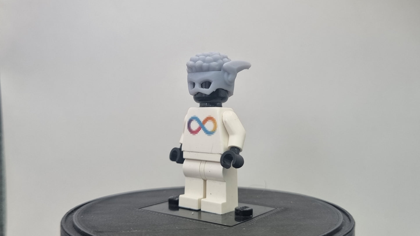 Building toy custom 3D printed super hero fast runner with small afro!