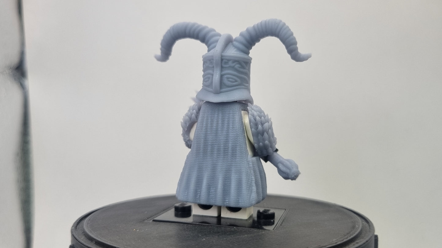 Building toy custom 3D printed evil lord survant with horns!