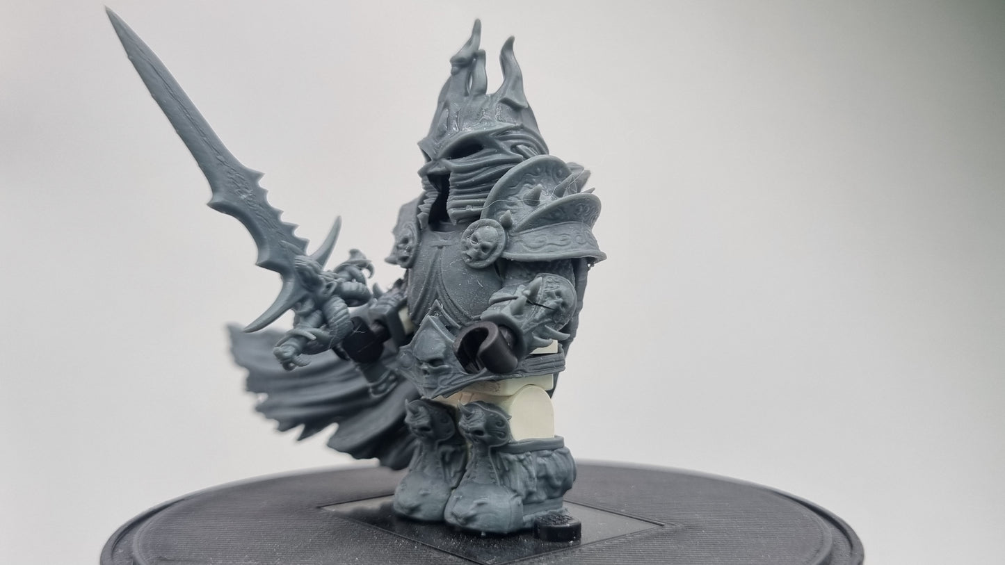 Building toy custom 3D printed winter king! Printed in 12k high resolution resin!