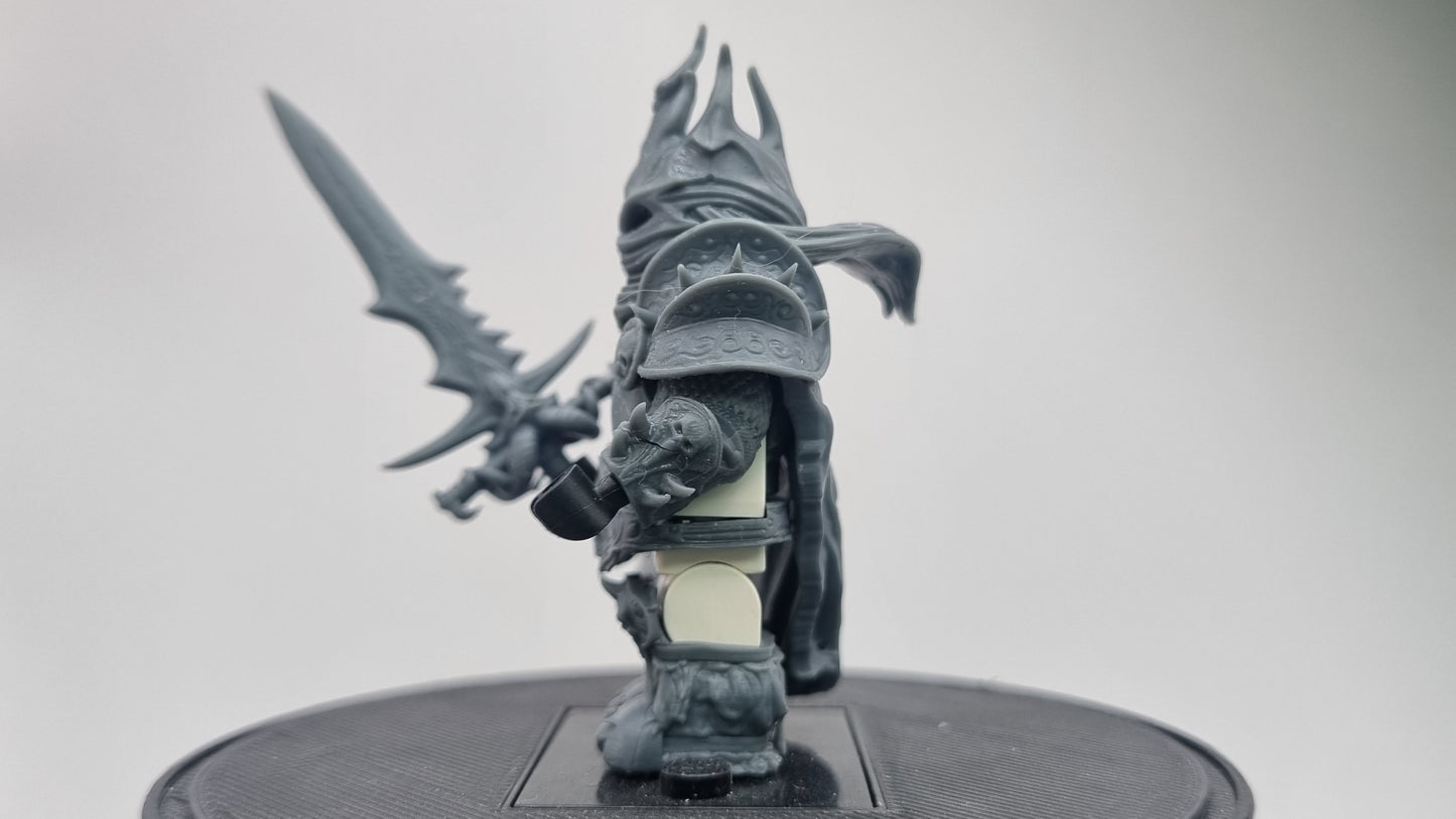 Building toy custom 3D printed winter king! Printed in 12k high resolution resin!