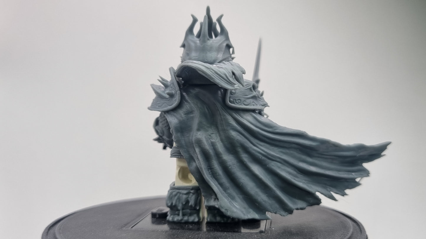Building toy custom 3D printed winter king! Printed in 12k high resolution resin!