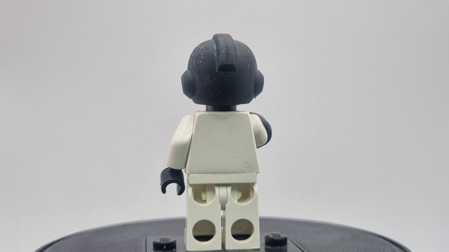 Building toy custom 3D printed blue mega guy!
