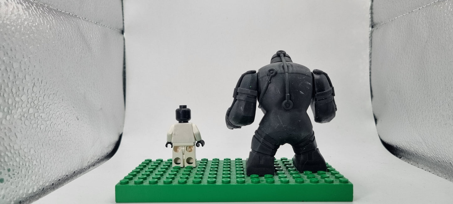 Building toy custom 3D printed 2004 super hero with anger issue bigfig!