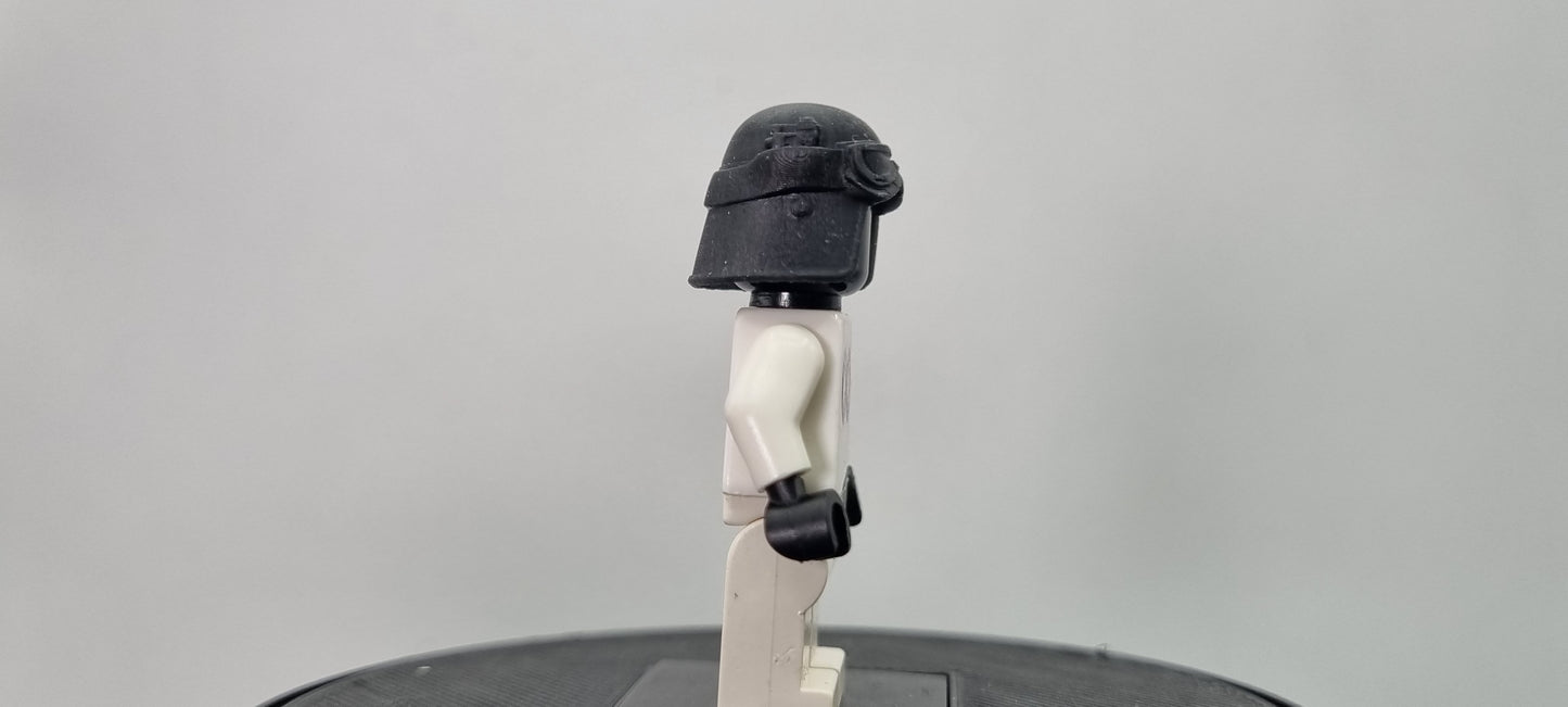 Building toy custom 3D printed galaxy wars mud bucket with visor up