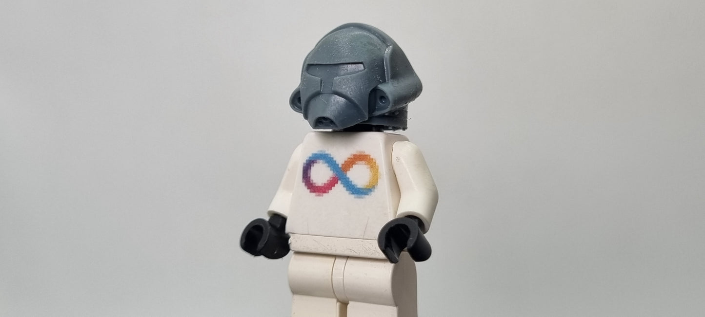 Building toy custom 3D printed galaxy wars classic good side helmet! Printed in high resolution 12k!