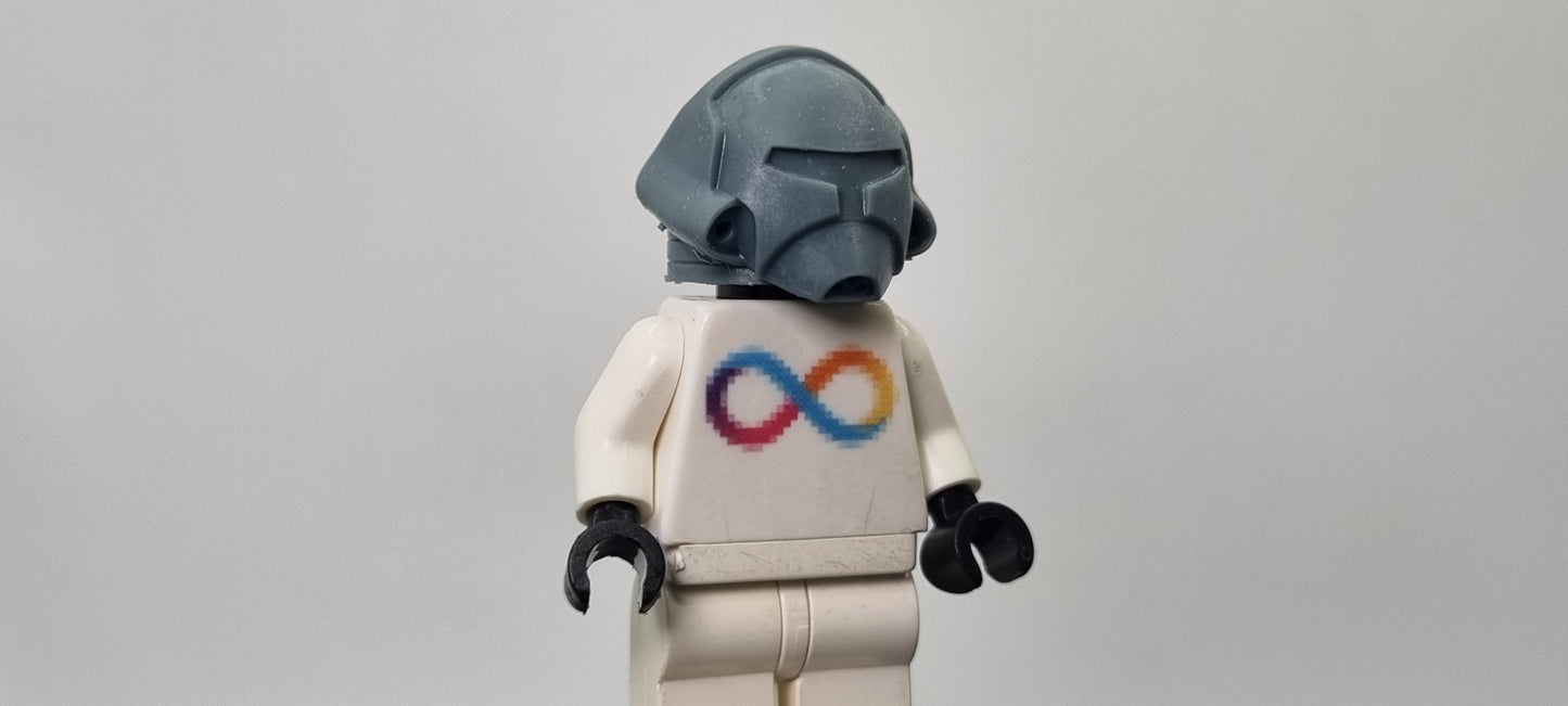 Building toy custom 3D printed galaxy wars classic good side helmet! Printed in high resolution 12k!
