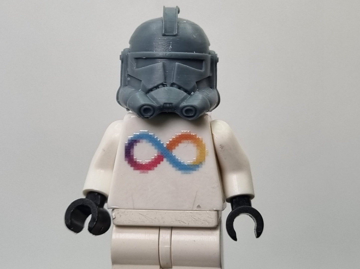 Building toy custom 3D printed galaxy wars second phase helmet with shark fin in the back! Printed in high resolution 12k!