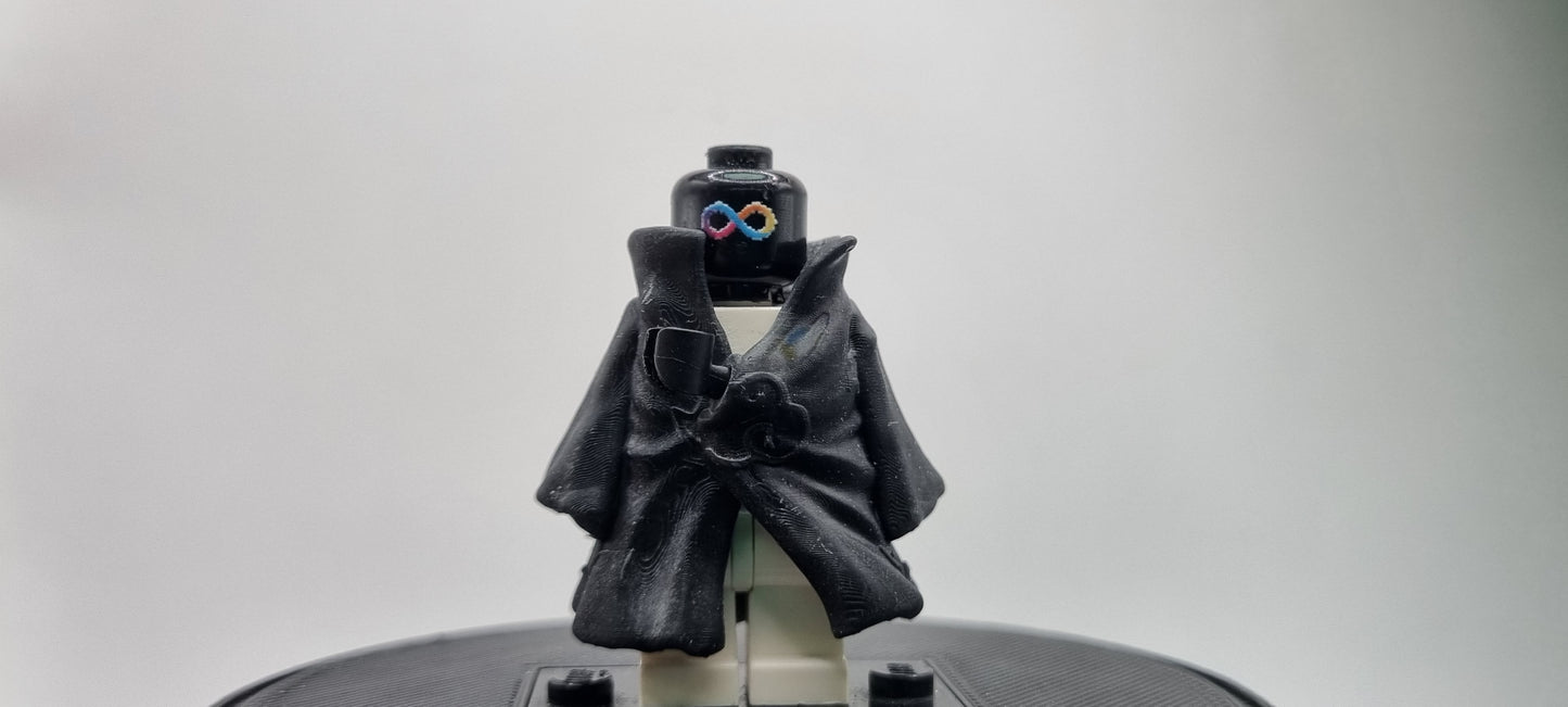 Building toy custom 3D printed ninja with one hand out cloack!