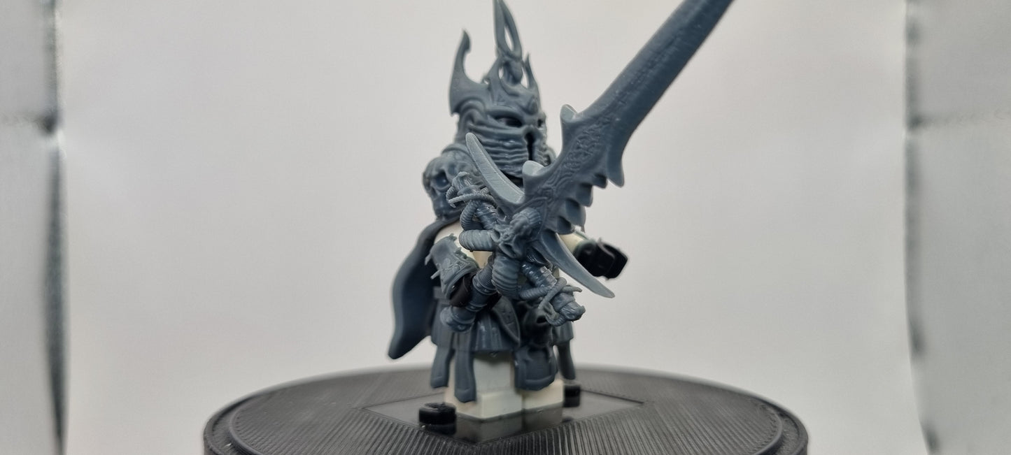 Building toy custom 3D printed wow female frost queen. Printed in 12k high resolution resin!