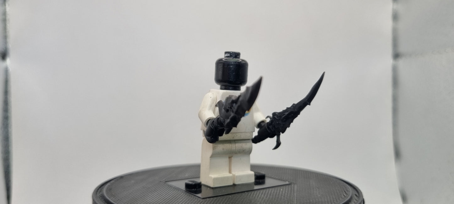Building toy custom 3D printed level up final daggers!