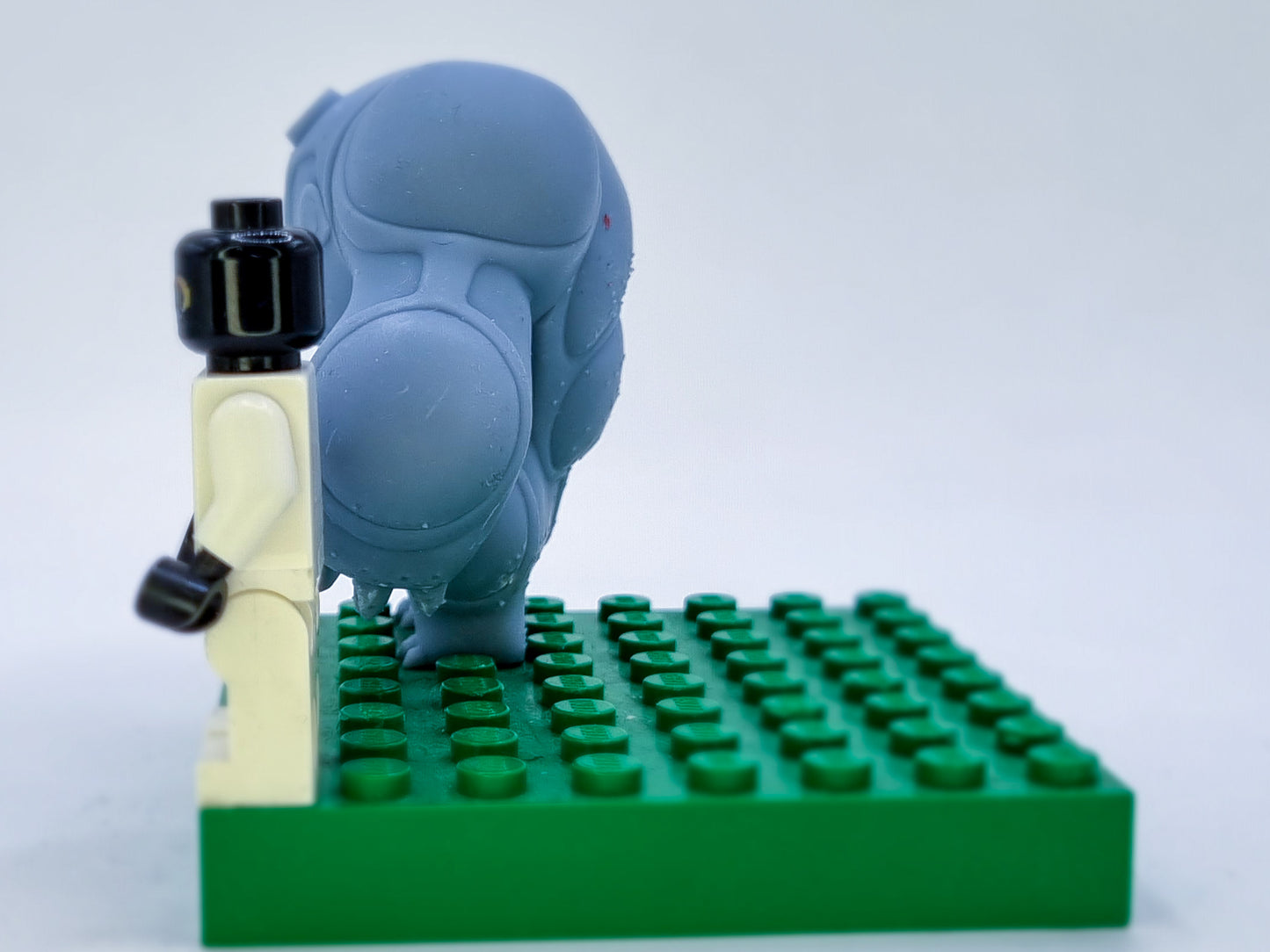 Building toy custom 3D printed ball alien from the watch