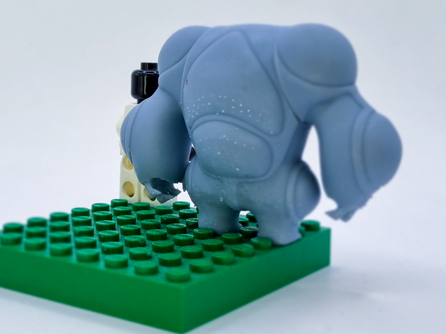 Building toy custom 3D printed ball alien from the watch