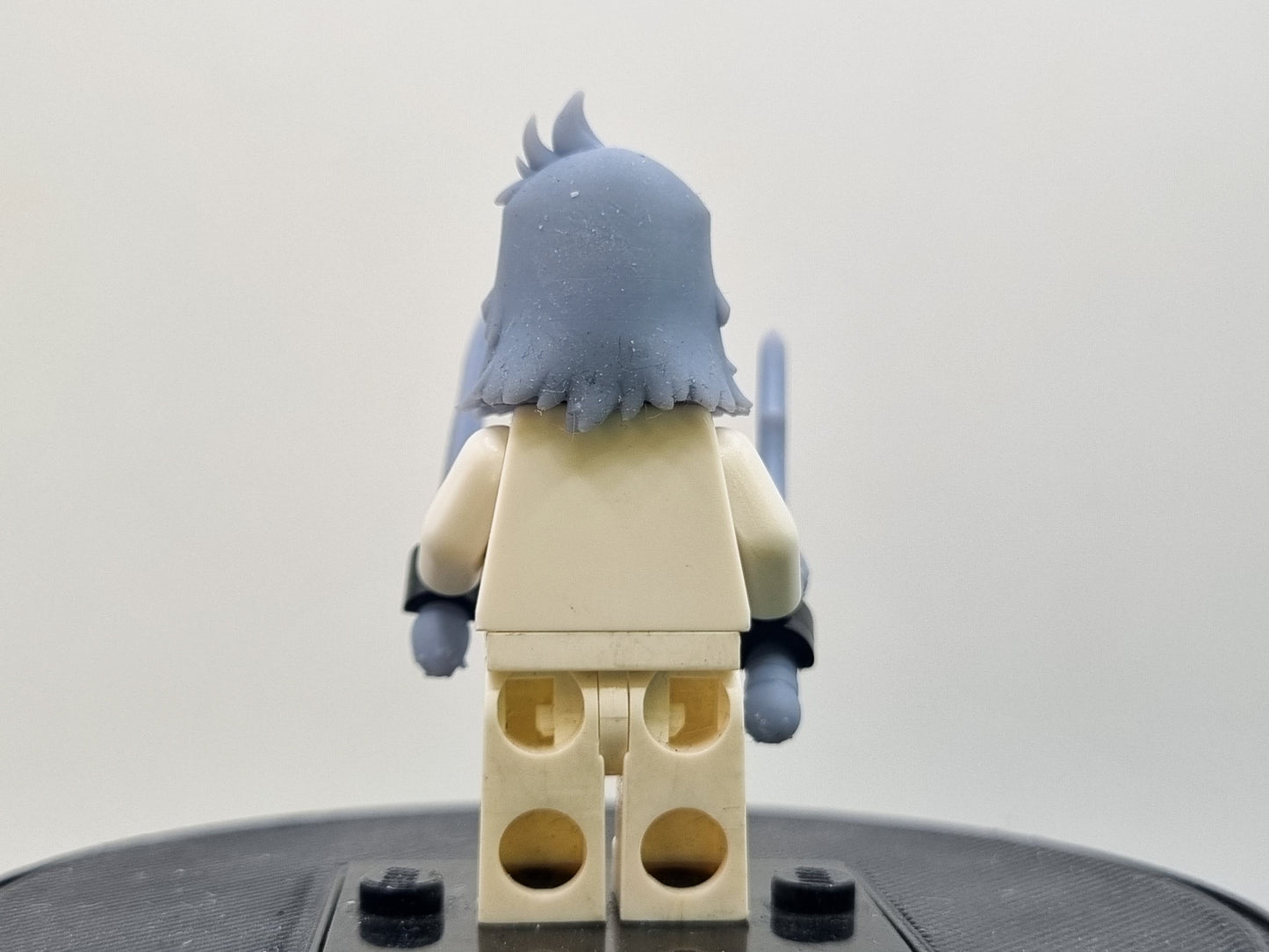Building toy custom 3D printed bird mask with knifes