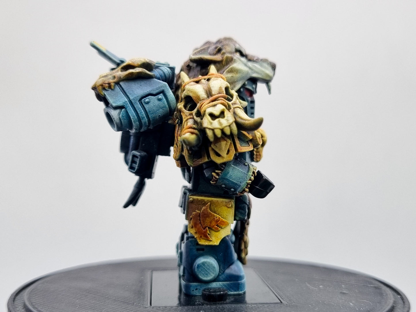 Building toy custom painted wolve galactic marine