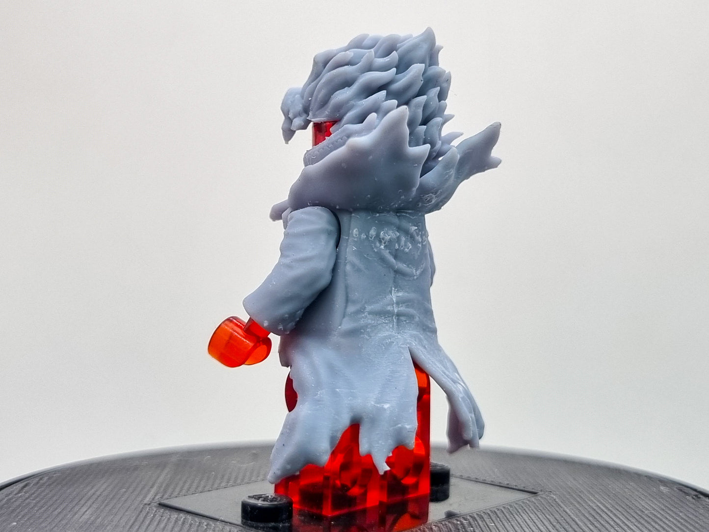 Building toy custom 3D printed fast runner looking with granny powers