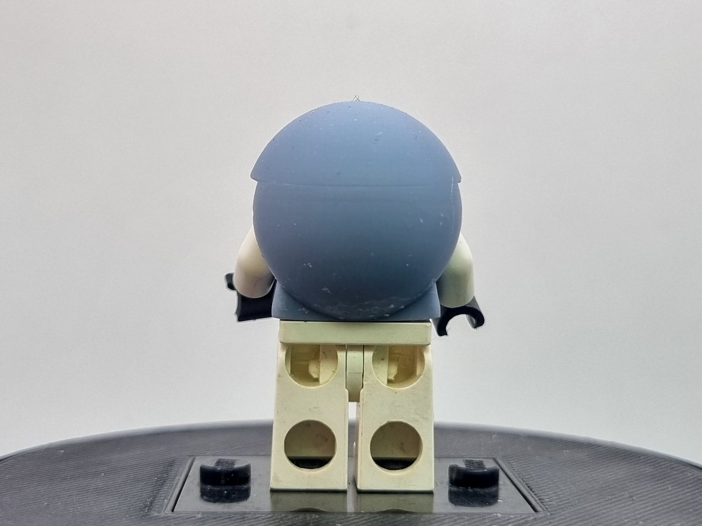 Building toy custom 3D printed yellow ball maze runner!