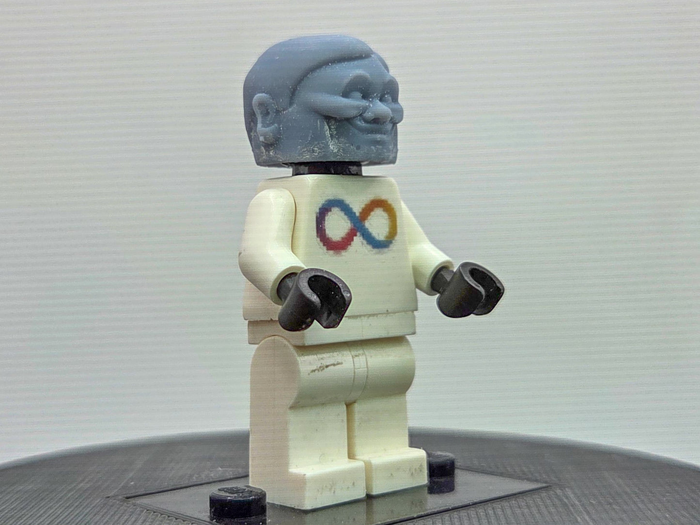 Custom 3D printed human looking alien!