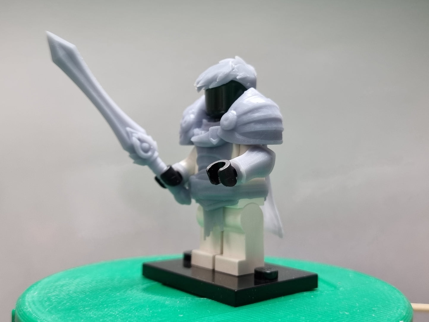Lego compatible custom 3D printed Garen armor set!