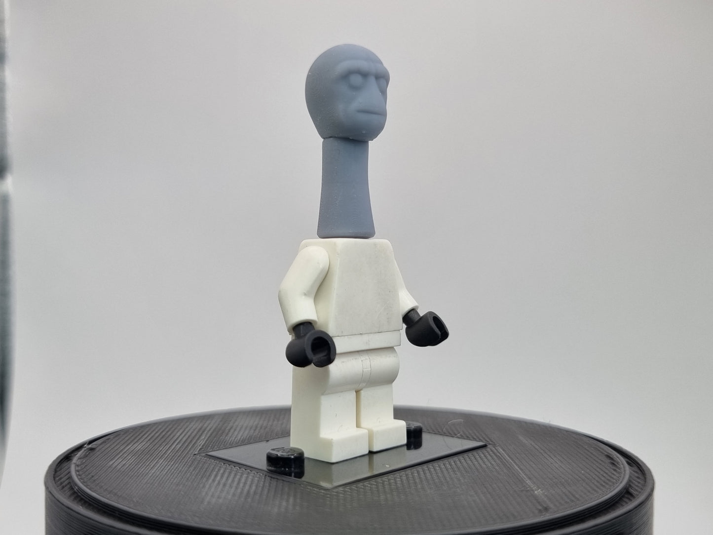 lego compatible 3D printed turnable Long neck alien head!