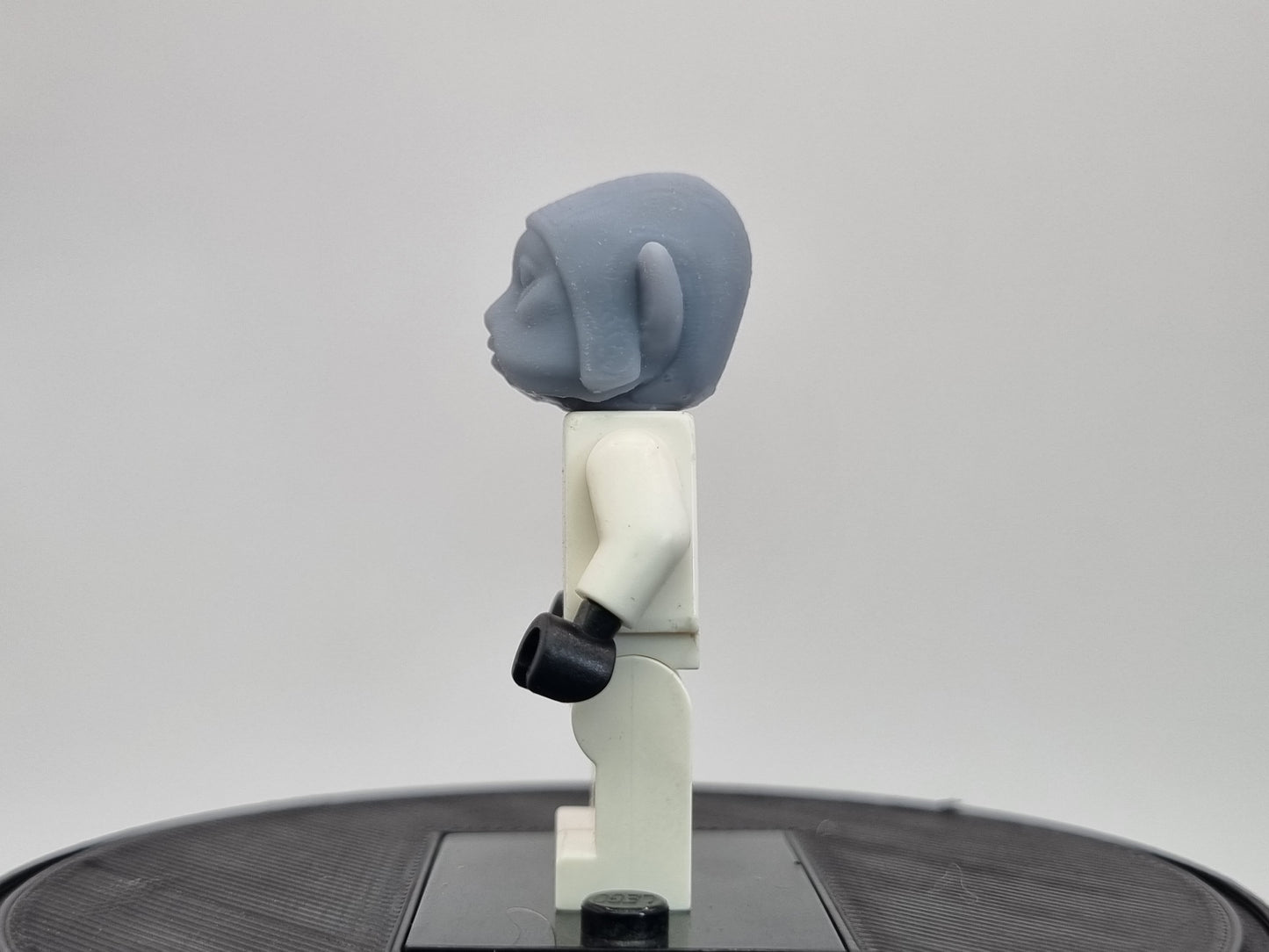lego compatible 3D printed alien with dog like head!