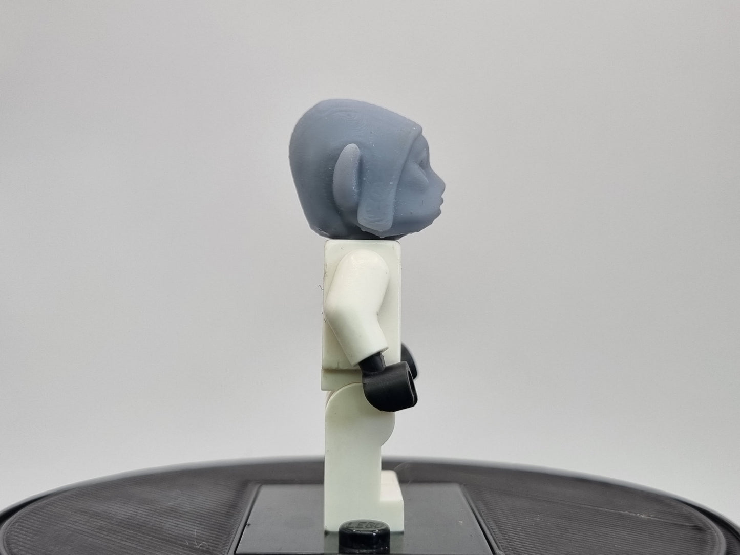 lego compatible 3D printed alien with dog like head!