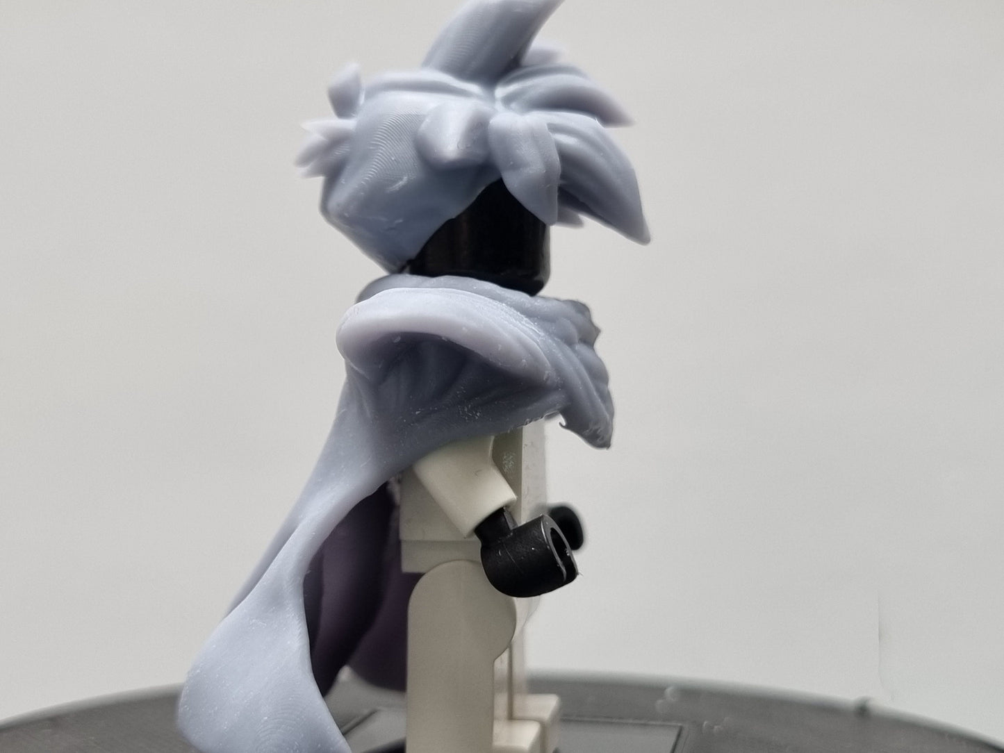 Building toy custom 3D printed spiked hair and cape!