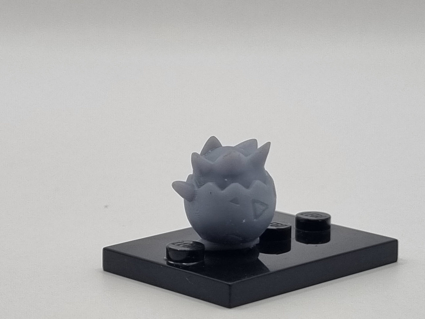Building toy custom 3D printed spiky creature
