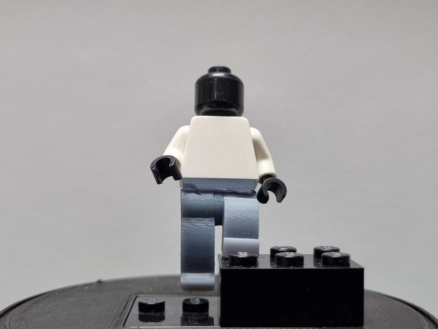 Building toy custom 3D printed posed legs!