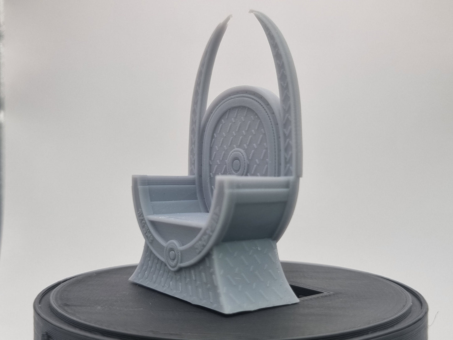 Building toy custom 3D printed Throne for a prince!