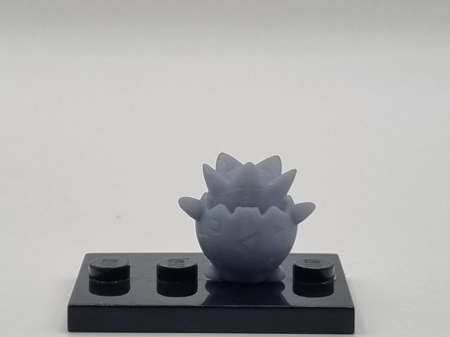 Building toy custom 3D printed spiky creature
