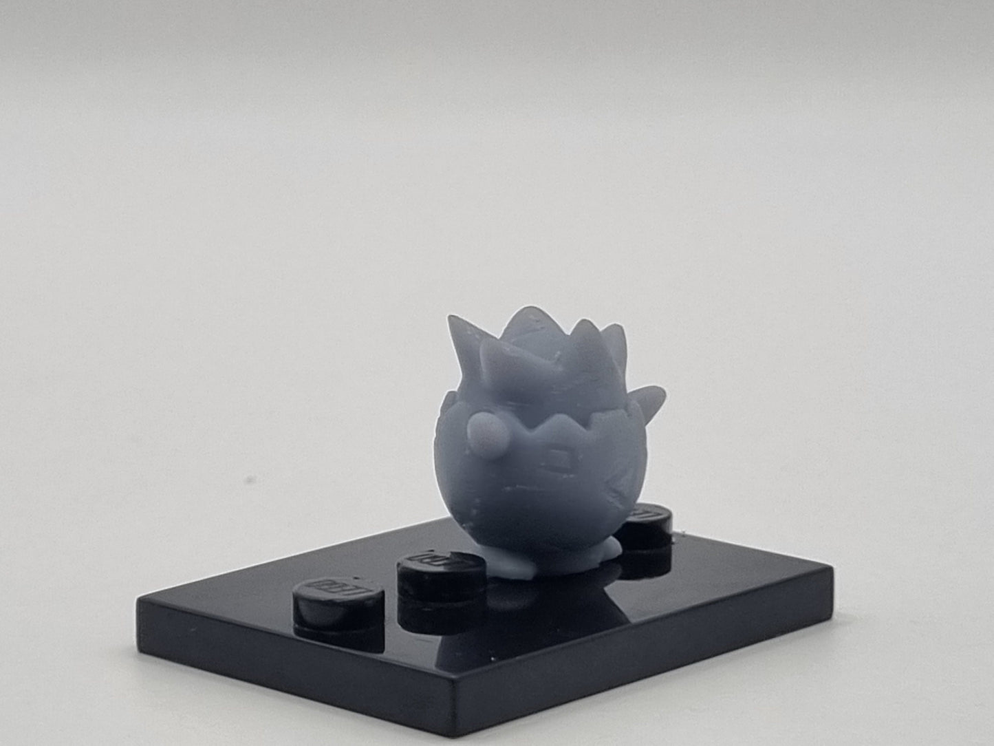 Building toy custom 3D printed spiky creature