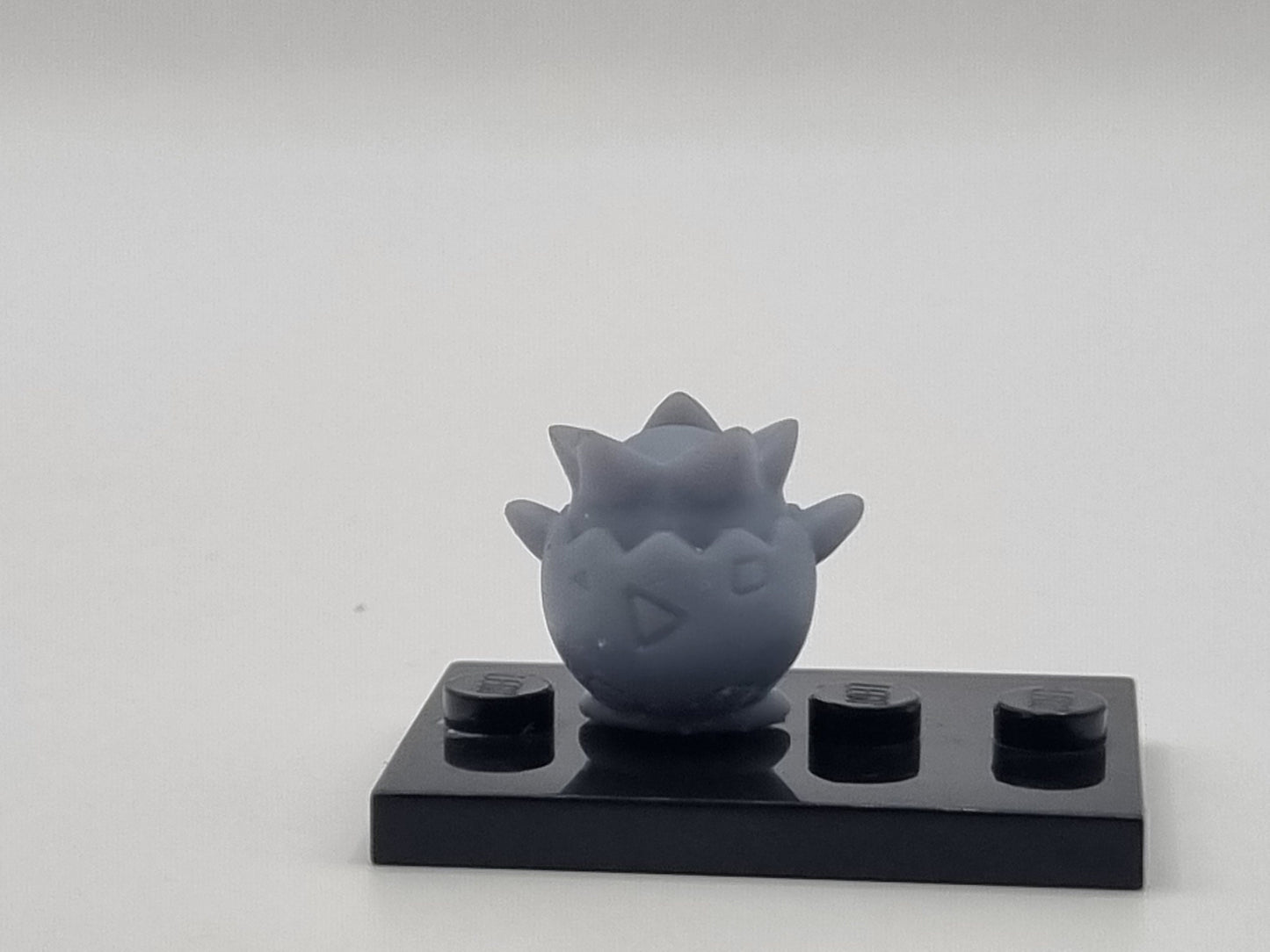 Building toy custom 3D printed spiky creature