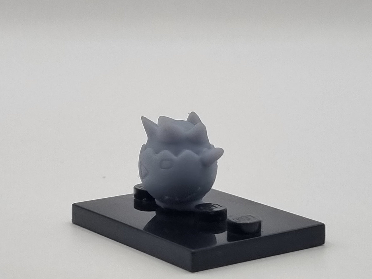 Building toy custom 3D printed spiky creature