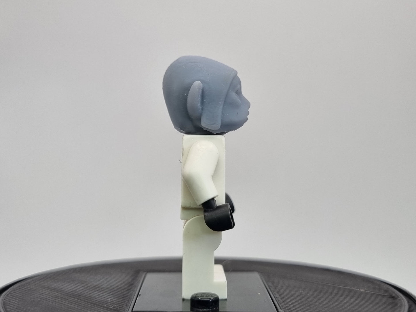 Buidling toy dog like galaxy wars alien head!
