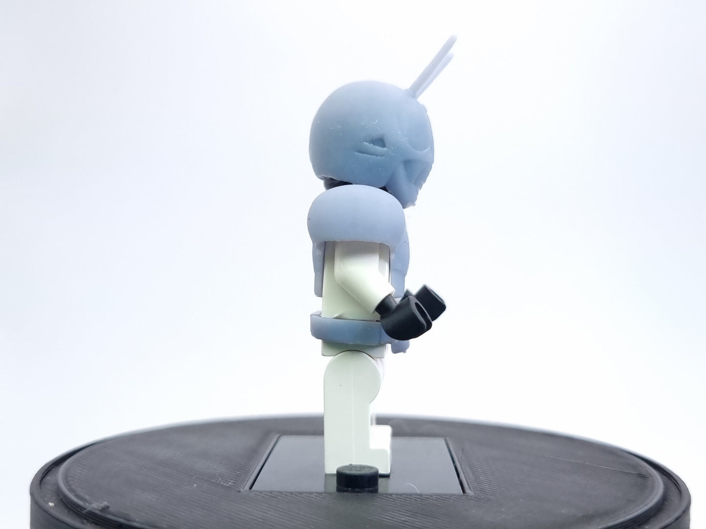 Building toy motorcycle rider bug!