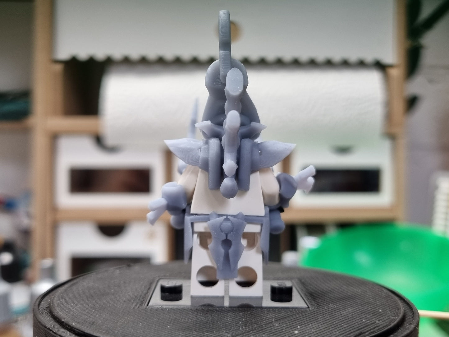 Building toy alien with 2 swords!