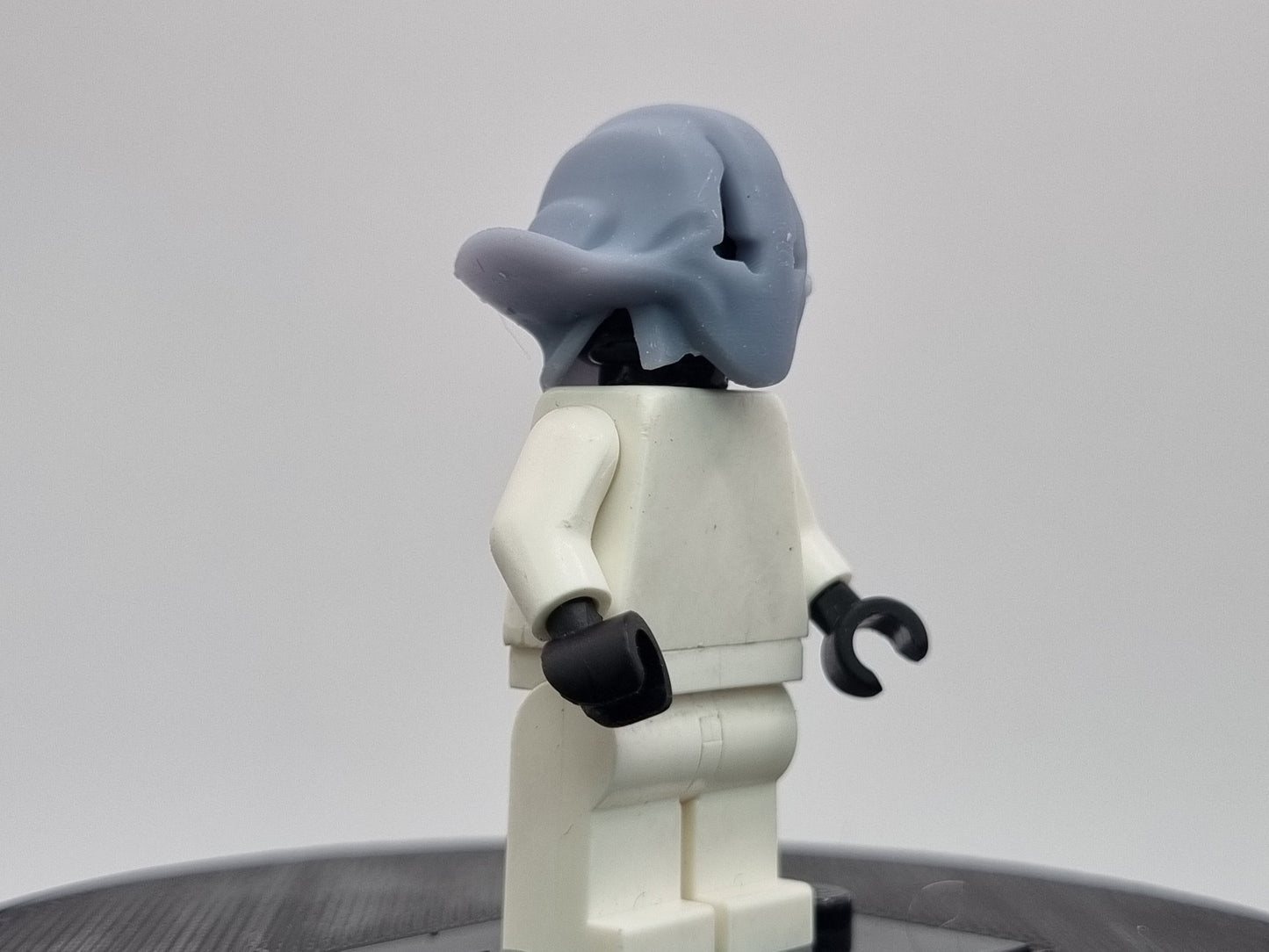 Building toy galaxy wars red hunter helmet!