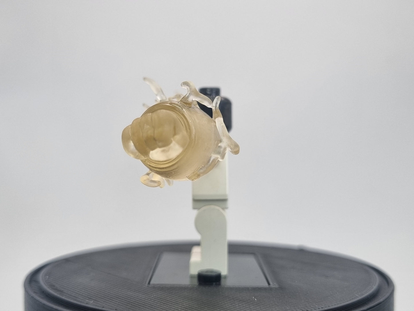 Building toy custom 3D printed transparant rubber arm with effect parts!