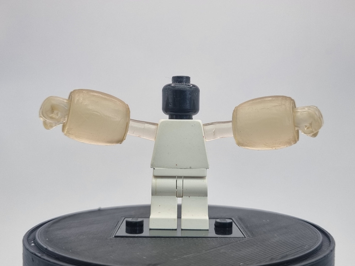 Building toy custom 3D printed transparant rubber arm!