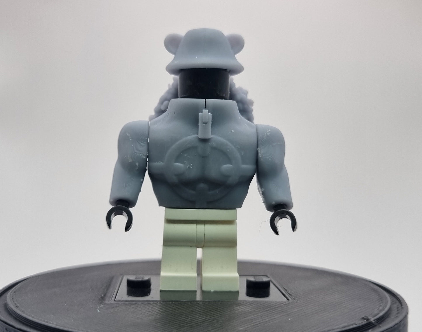 Building toy big robot pirate!