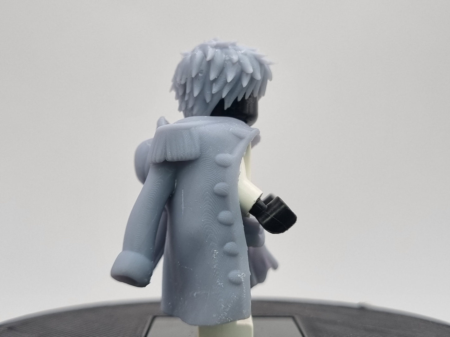 Building toy custom 3D printed rubber pirrate captain with cloak and hat off!