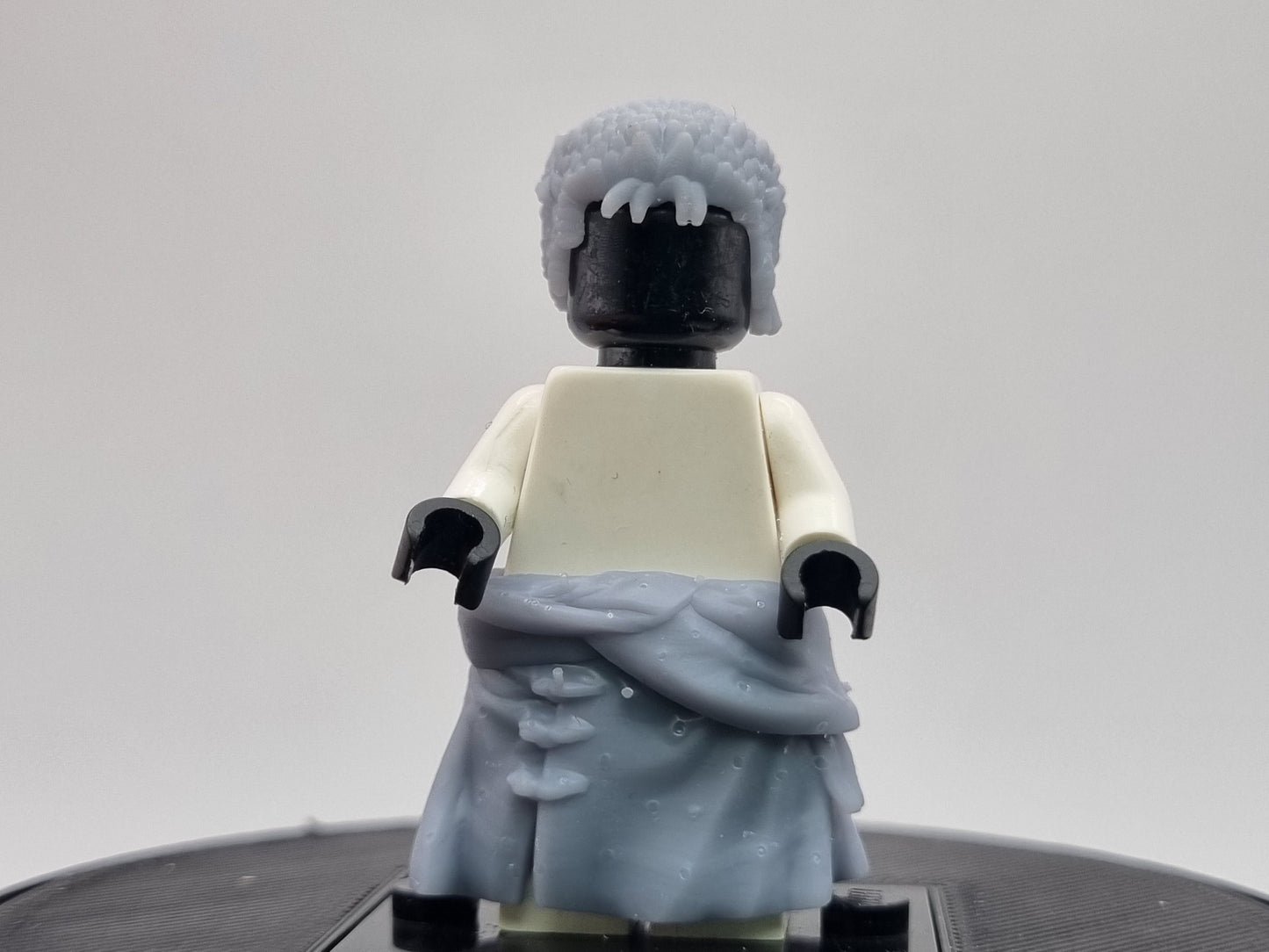 Building toy custom 3D printed 3 sword prirate hairpieces and cloak!